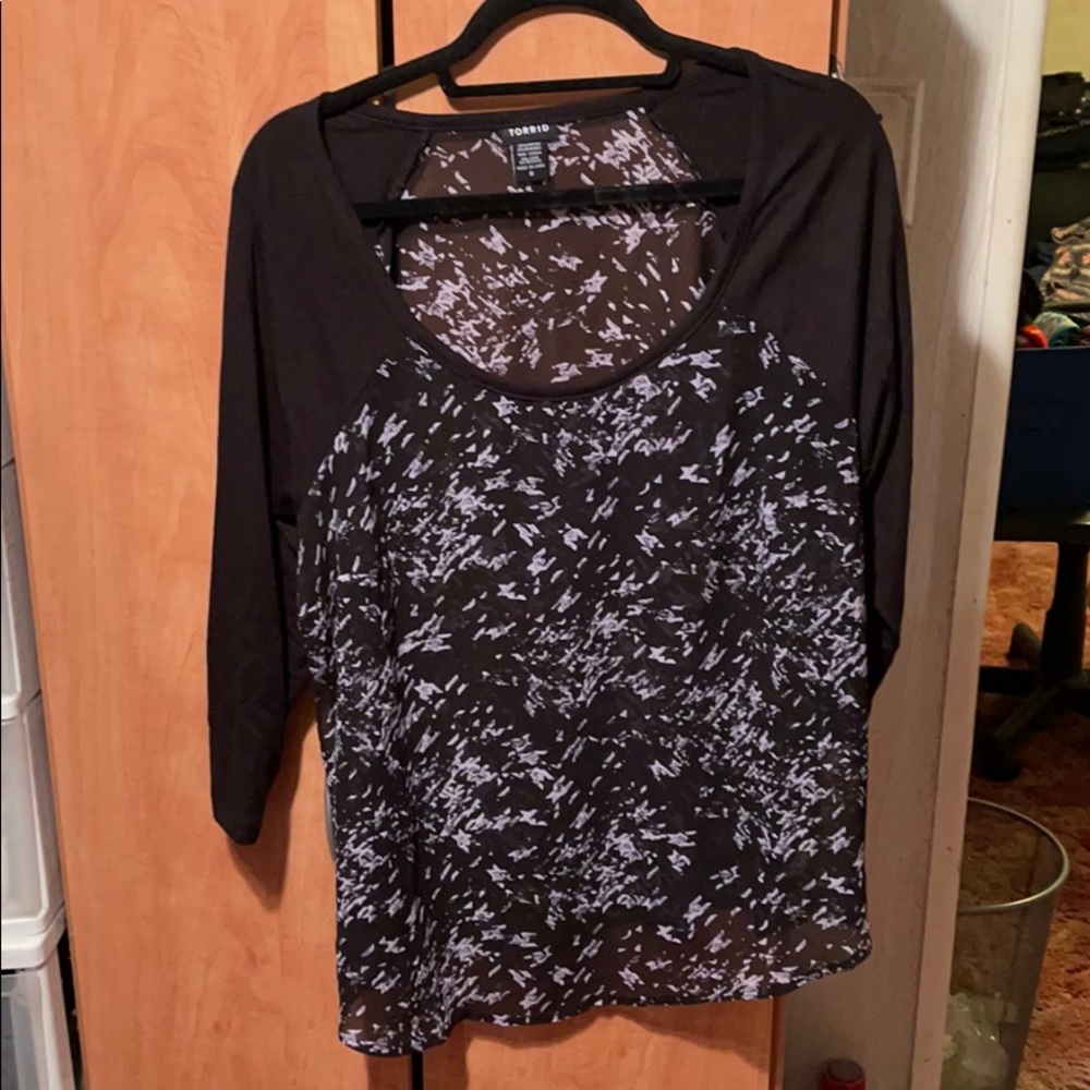 Torrid Raglan tee 0